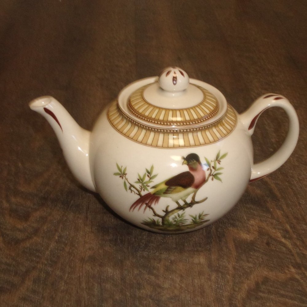 Burton & Burton Birds of Beauty teapot